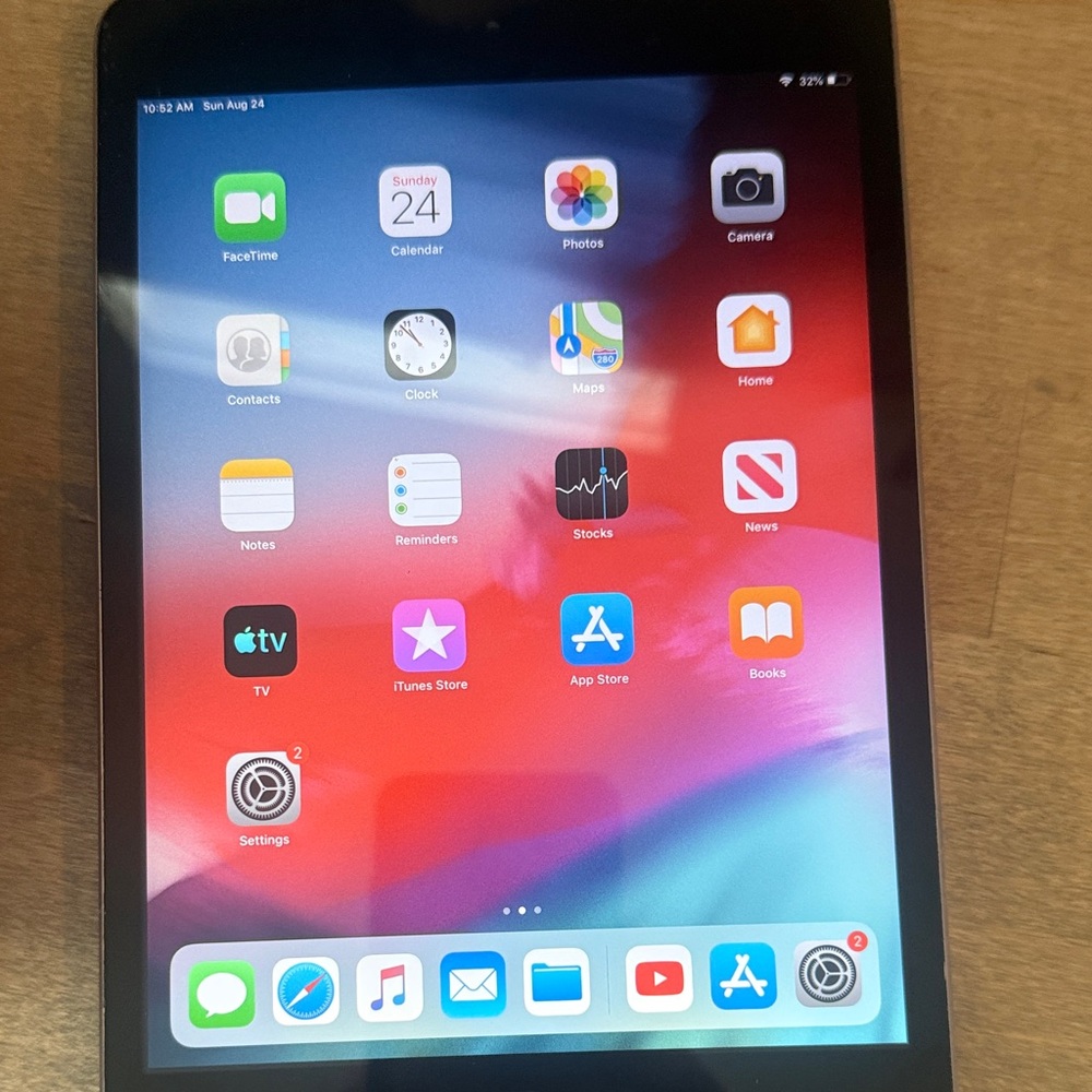 Apple iPad Mini - Black Frame